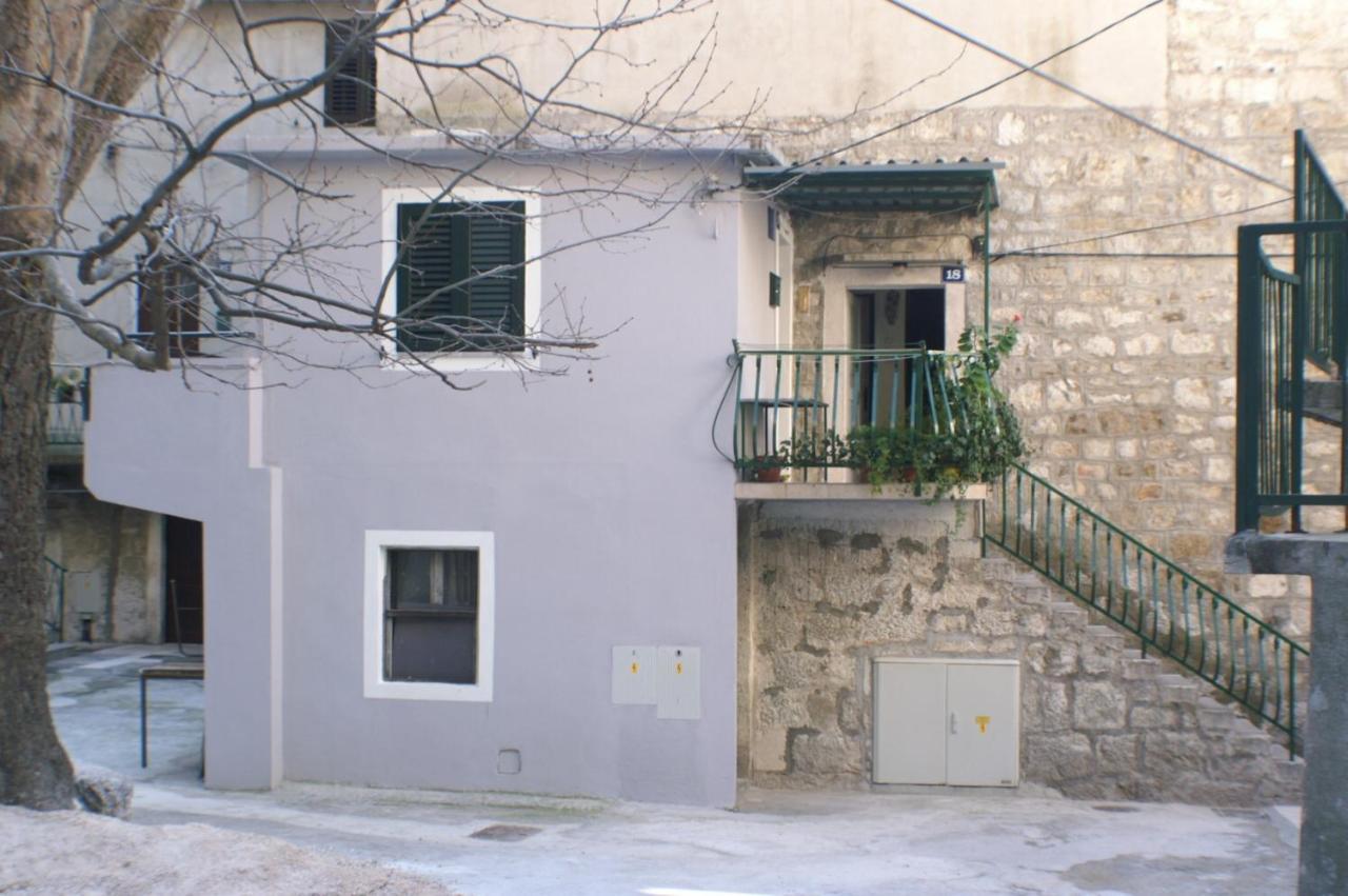 Apartments With A Parking Space Omis - 4327 エクステリア 写真