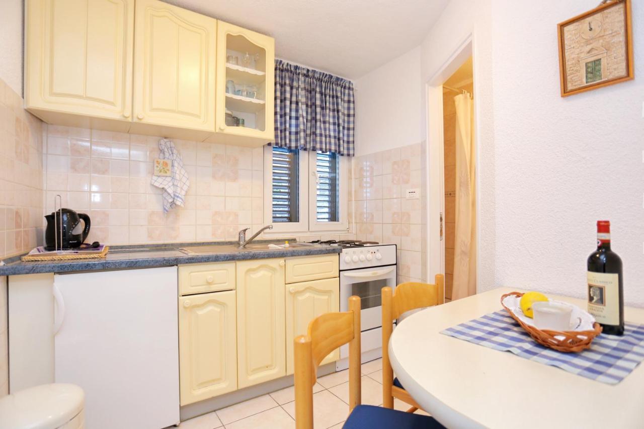 Apartments With A Parking Space Omis - 4327 エクステリア 写真